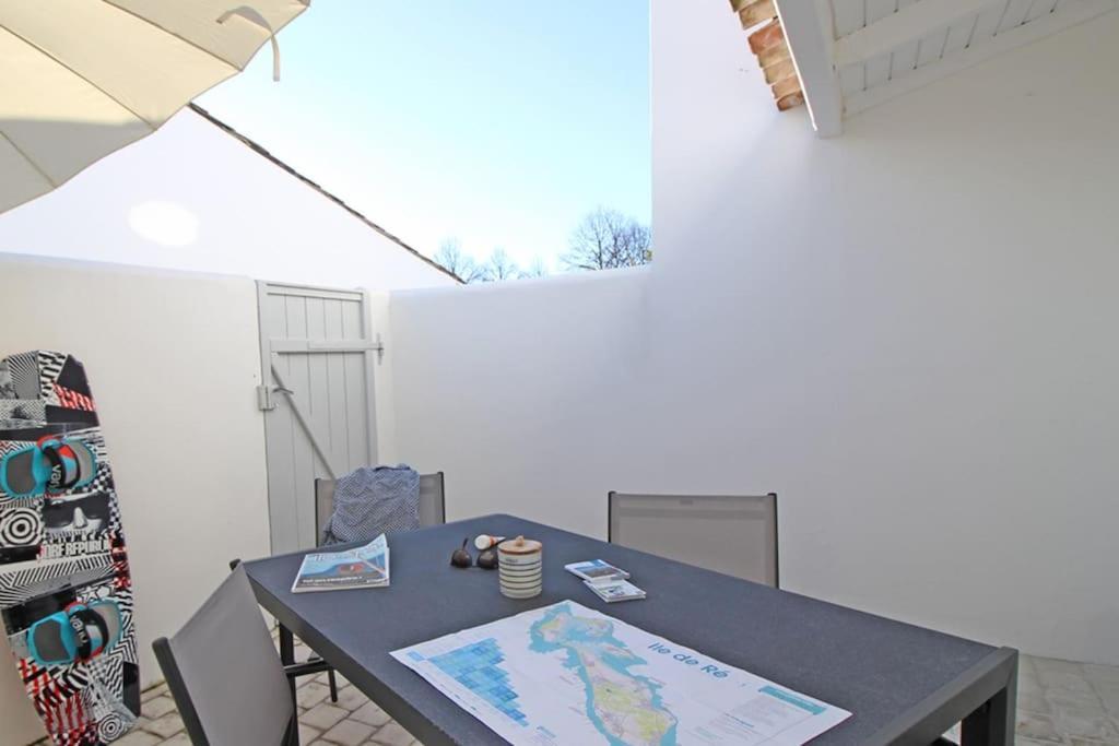 Le Clos Des Flots - La Plage La Flotte Exteriör bild